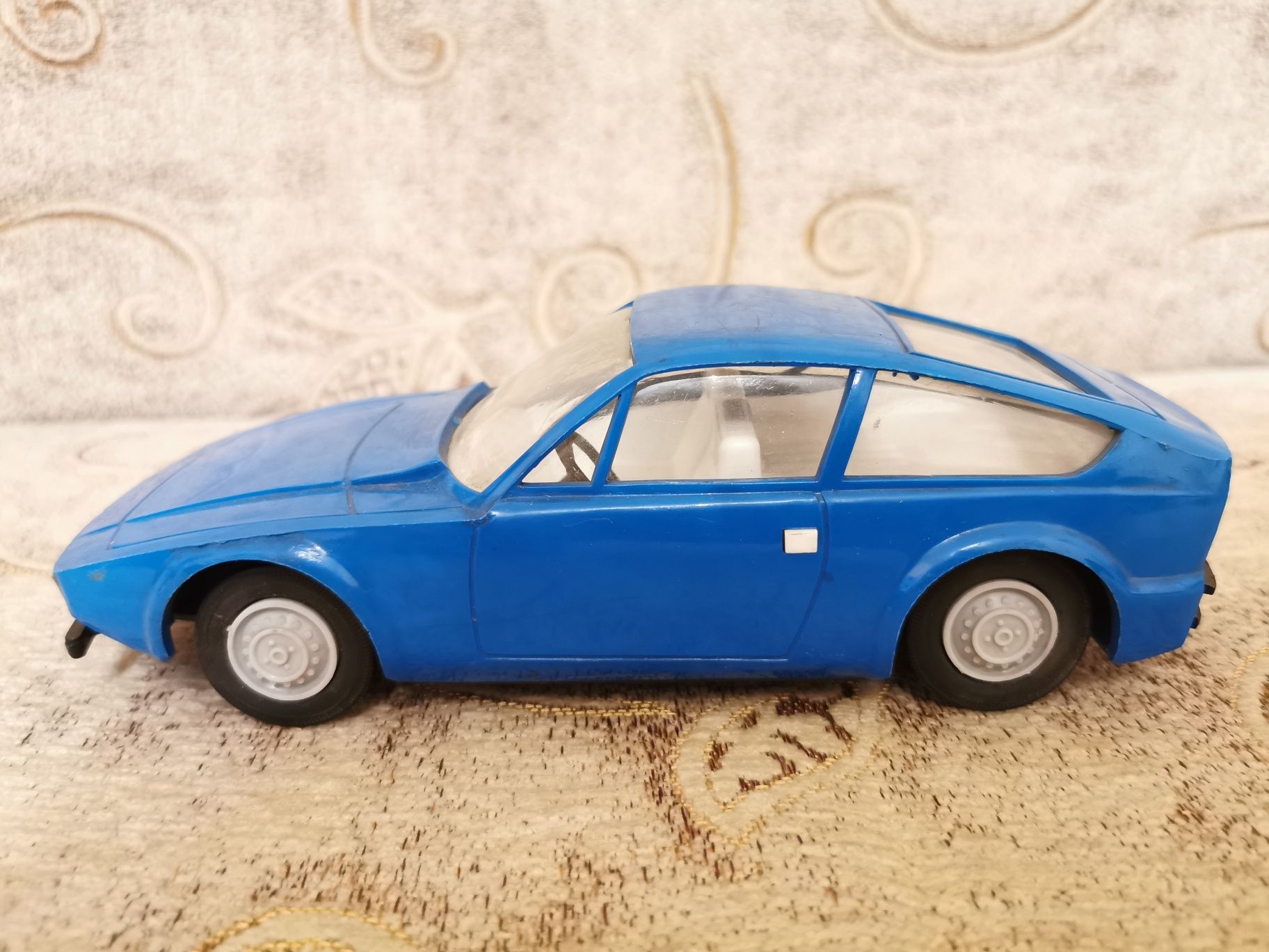 PIKO Alfa Romeo 1300 Junior Zagato ГДР