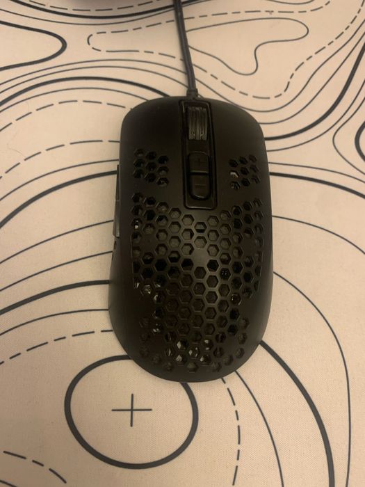 Мышка игровая хорошая состояние иделное