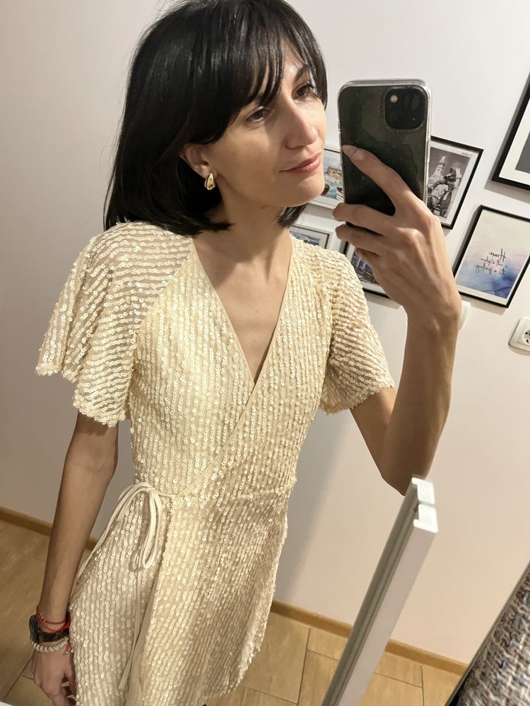 Нежна рокля с пайети ZARA XS
