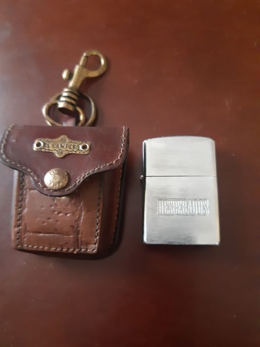 bricheta model gen Zippo  Desperados cu port firma El Campero