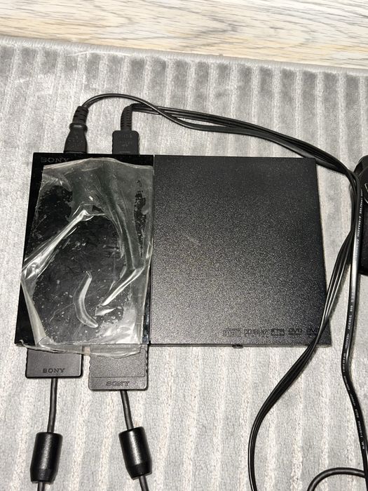 Продам playStation 2 в хорошем состоянии все работает