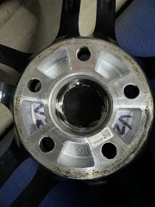 Диски R16, 5/112, в отличном состоянии.