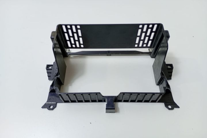 Suport  radio cd player  A6396891031 Mercedes-Benz Vito W639