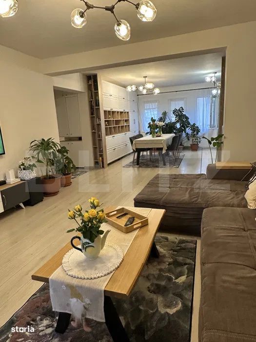 Apartament de vanzare, cu 3 camere, 85 mp, mobilat cu parcare inclusa,