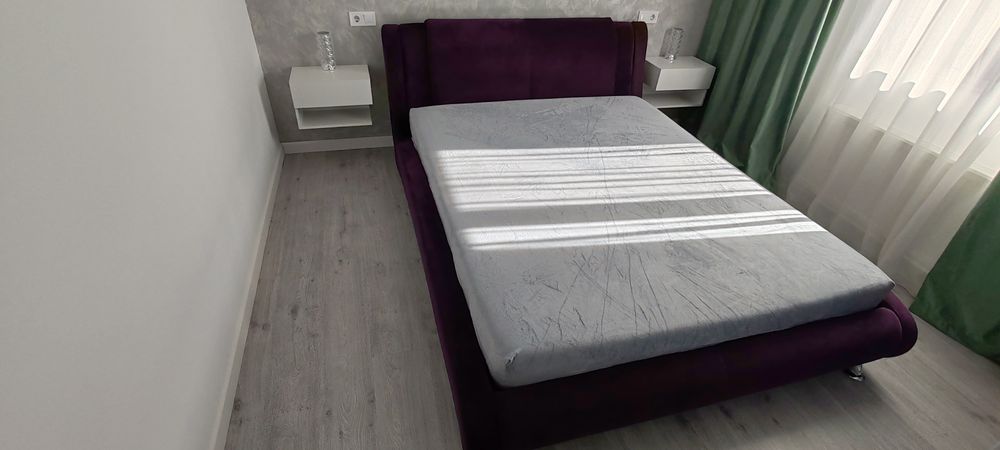 Pat matrimonial cu suport metalic