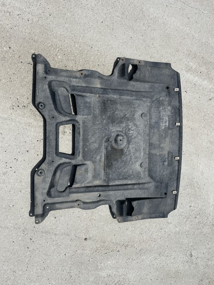 Scut motor F10 f01 seria 5 7 tractiune spate impecabil