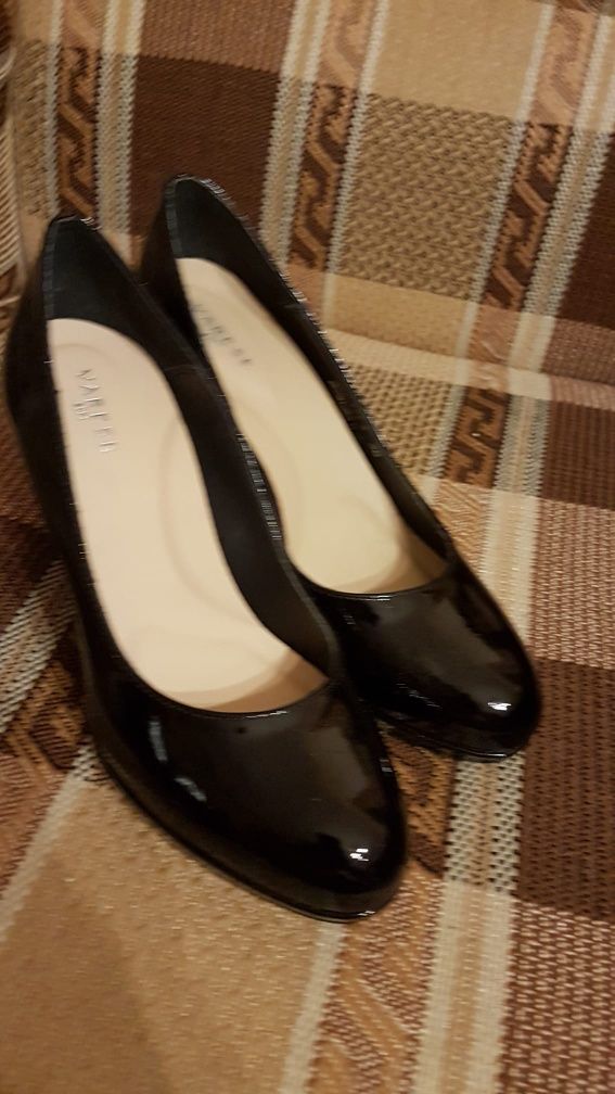 Pantofi lac, culoare negru, masura 36