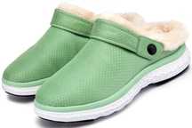 Saboti căldurosi– unisex, cu interior plușat, verde, mărimea 40 noi