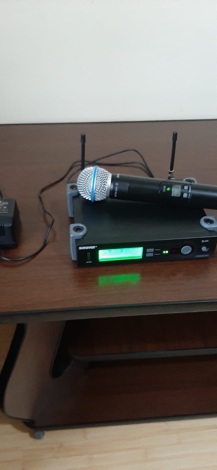 Microfon Shure Beta 58A + Receiver Shure SLX4