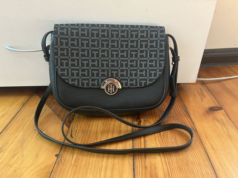 Tommy Hilfiger дамска чанта