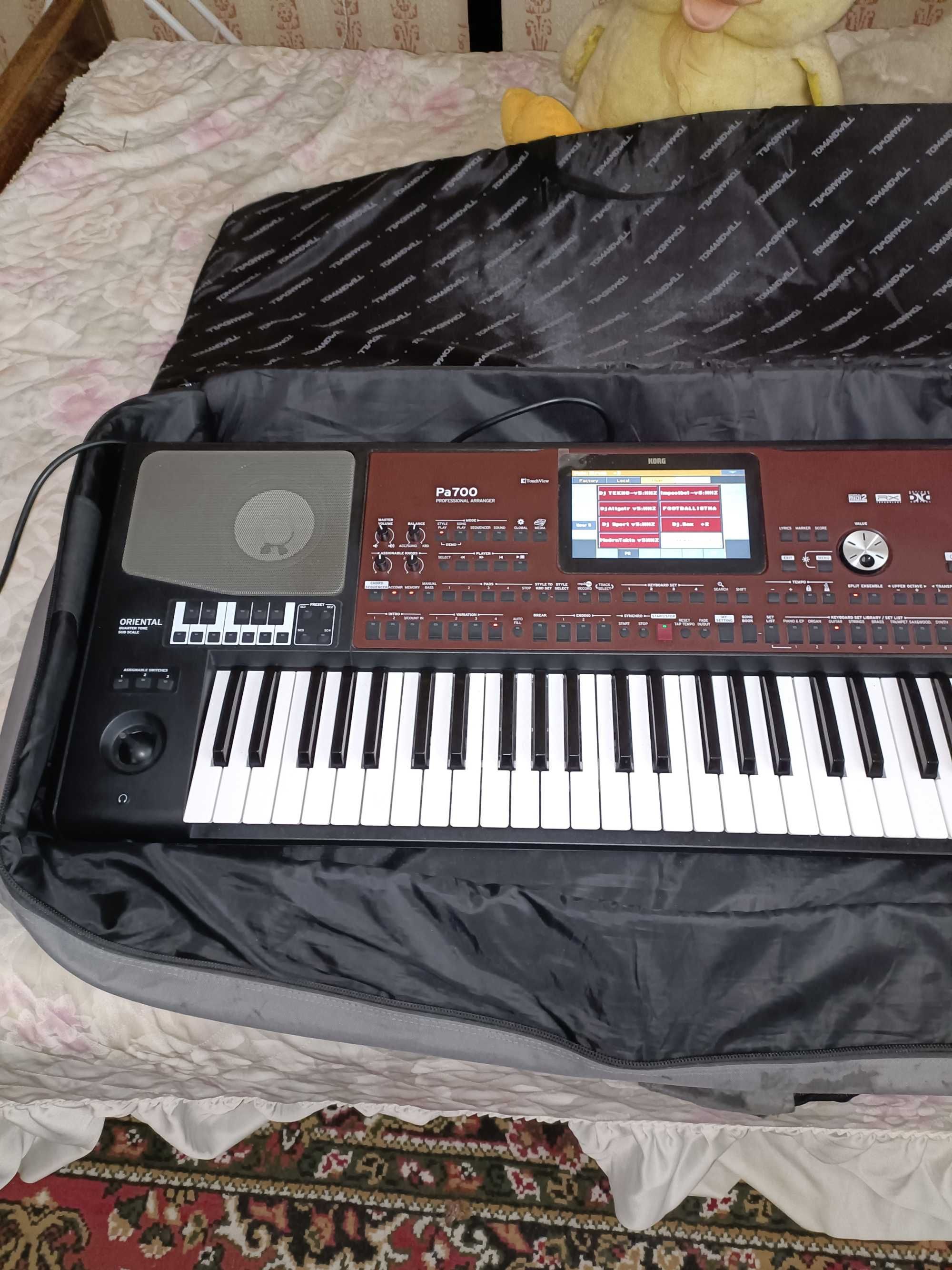 Продавам KORG PA 700 Oriental