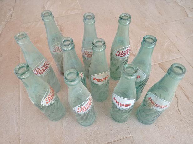 Lot 11 sticle de Pepsi Cola din perioada comunistă
