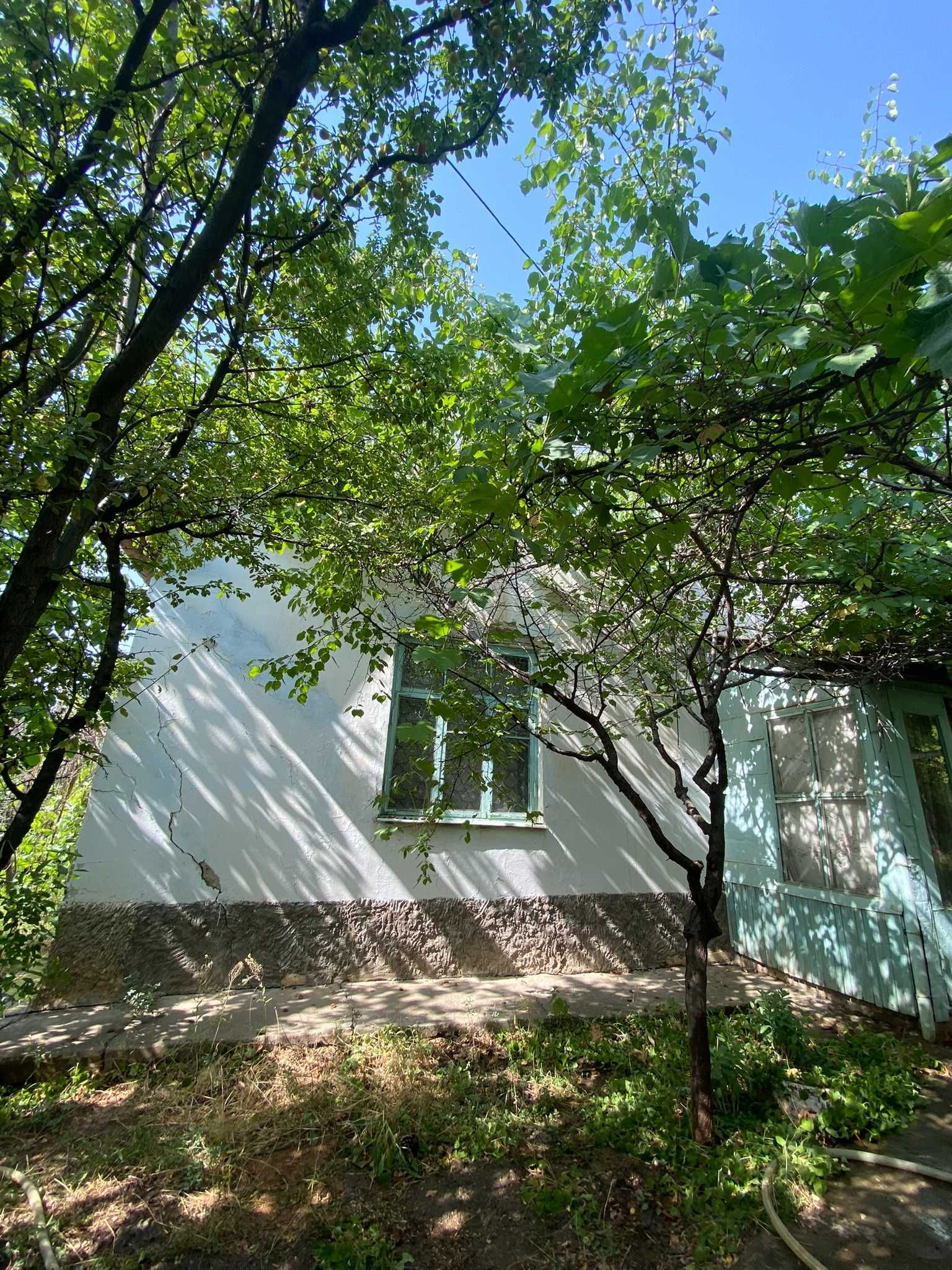 Mayskida 6 sotix dacha yer hisobida sotiladi , havosi toza