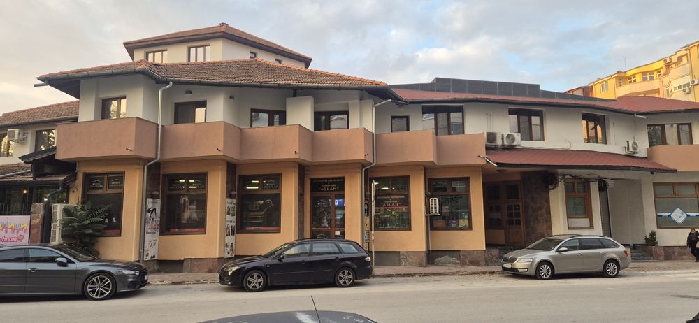 Продава се Магазин в Велико Търново, Бузлуджа - 229 кв.м за 1100 €/кв.м - Снимка #1