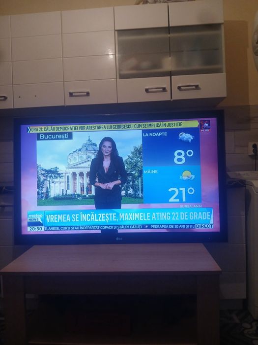 Vind TV led  LG mare de 55 cm