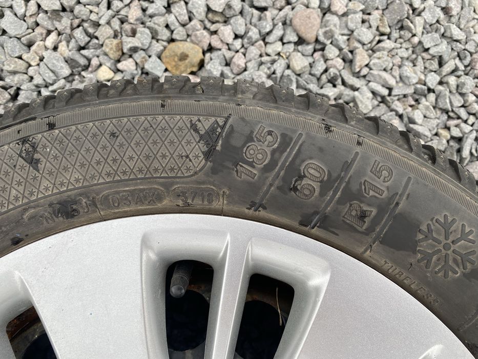 Jante Opel cu anvelope iarba Kleber 185/60 R15 cu profil 5-7 mm