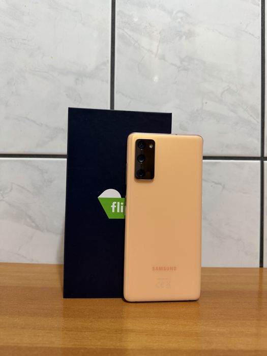 Samsung Galaxy S20 FE, achizitionat de pe Flip