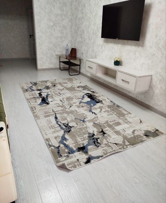 Arenda Sarakulka Lokamativ bollarga oilaga qizlarag