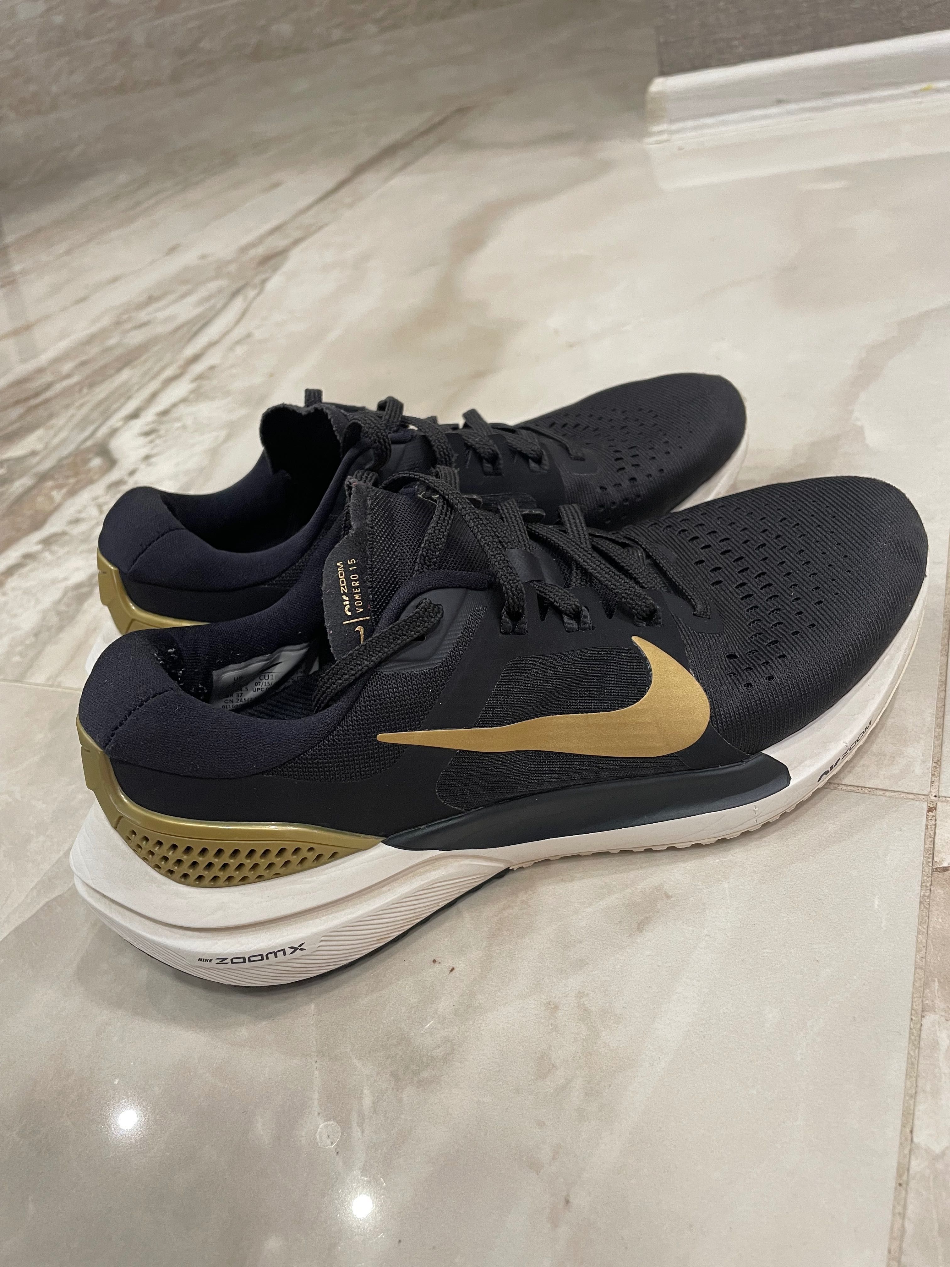 Дамски маратонки Nike Air Zoom Vomero 15 CU1856 003
