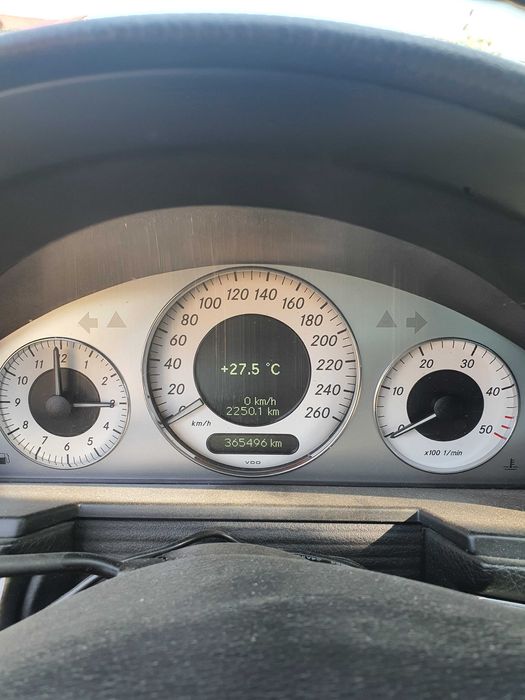 Mercedes benz E200 w211 an 2008