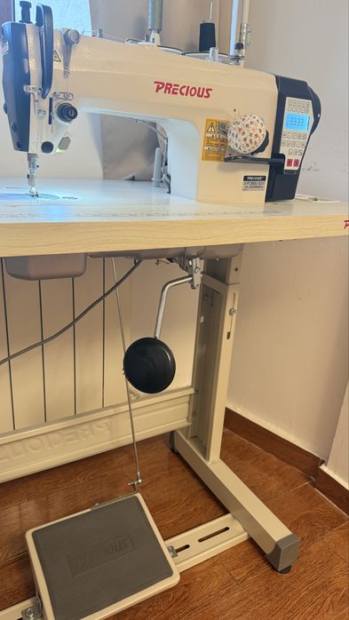 Masina de cusut industriala Precious