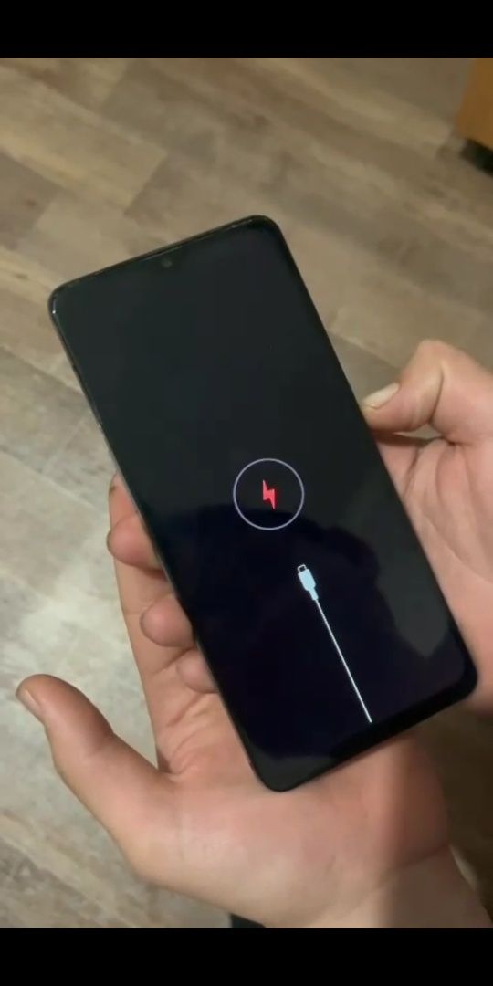 Продам дисплей на one plus 7t