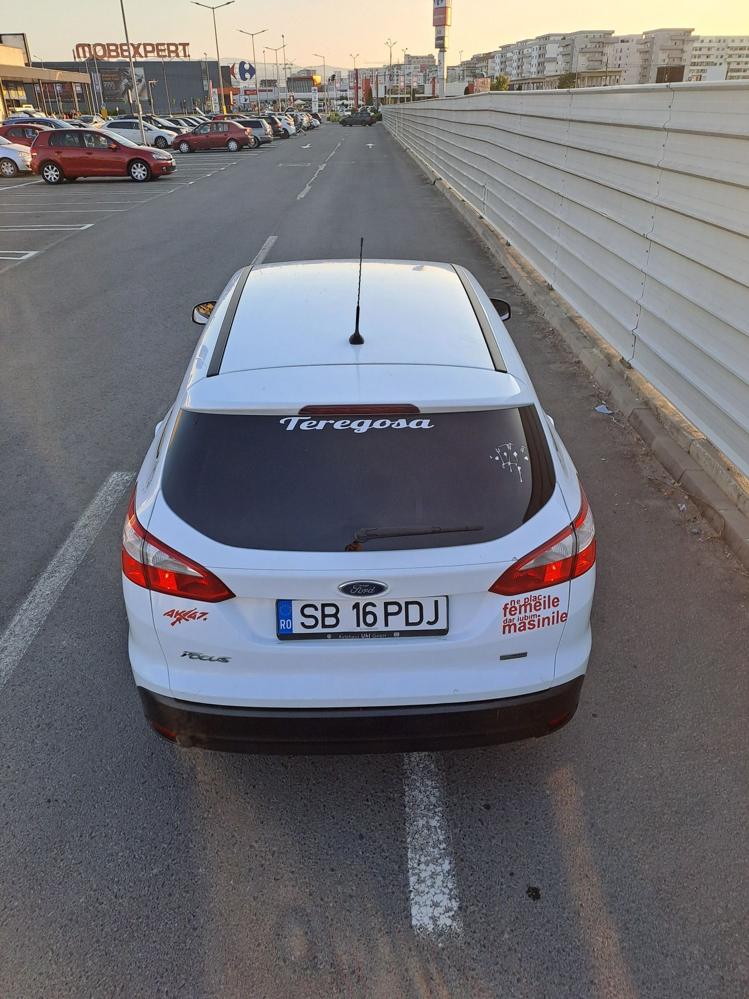 Se vinde urgent ford focus 2012