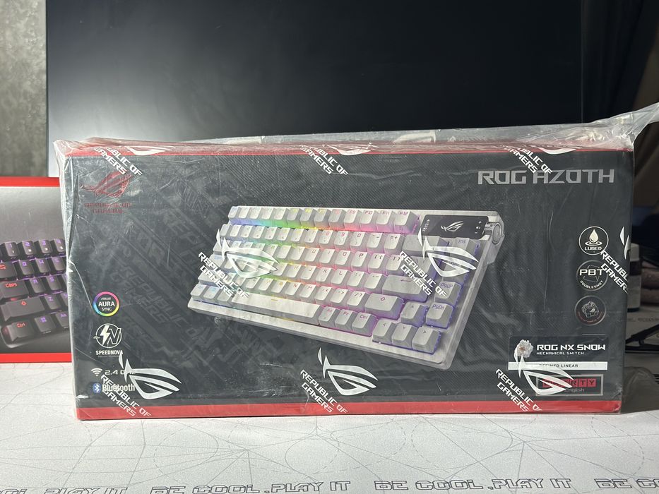 Asus rog Azoth wireless white snow switch