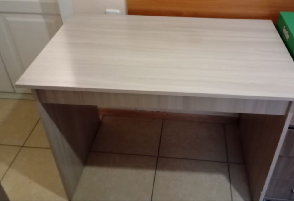 Стол для вашего офиса