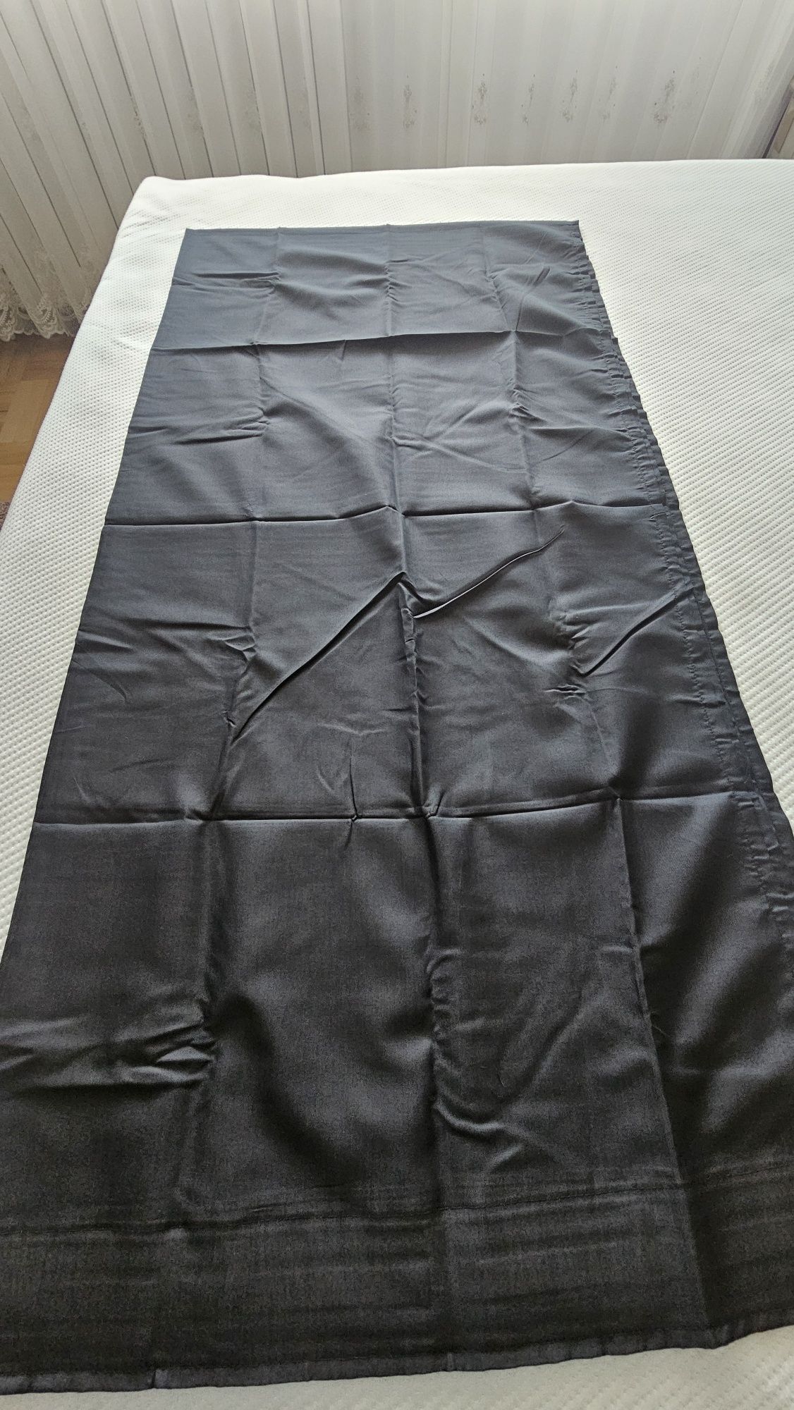 Vand 2 perdele Ikea Noi culoare negru