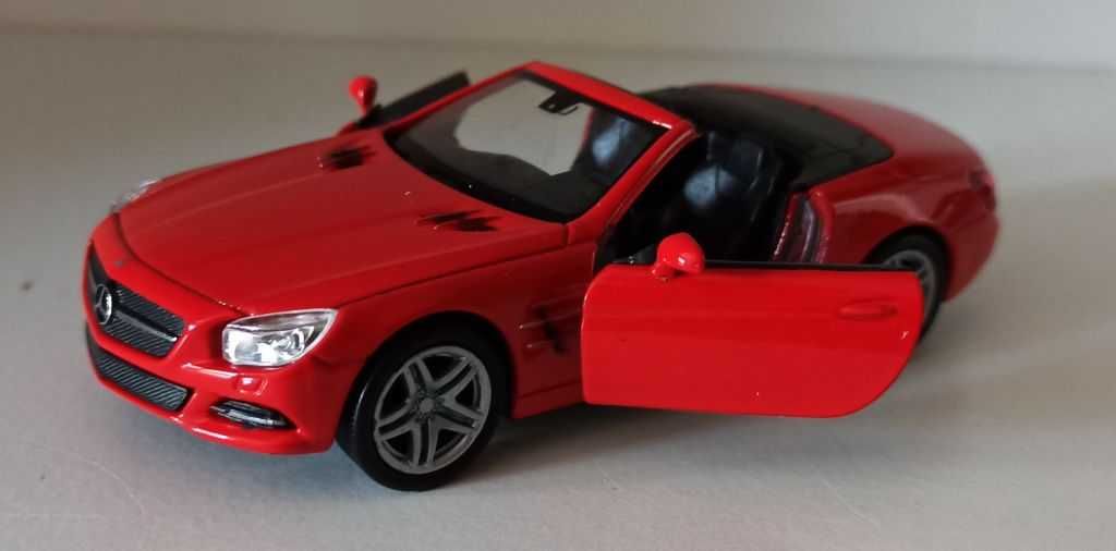 Macheta Mercedes-Benz SL 500 R231 2012 rosu - Welly 1/36