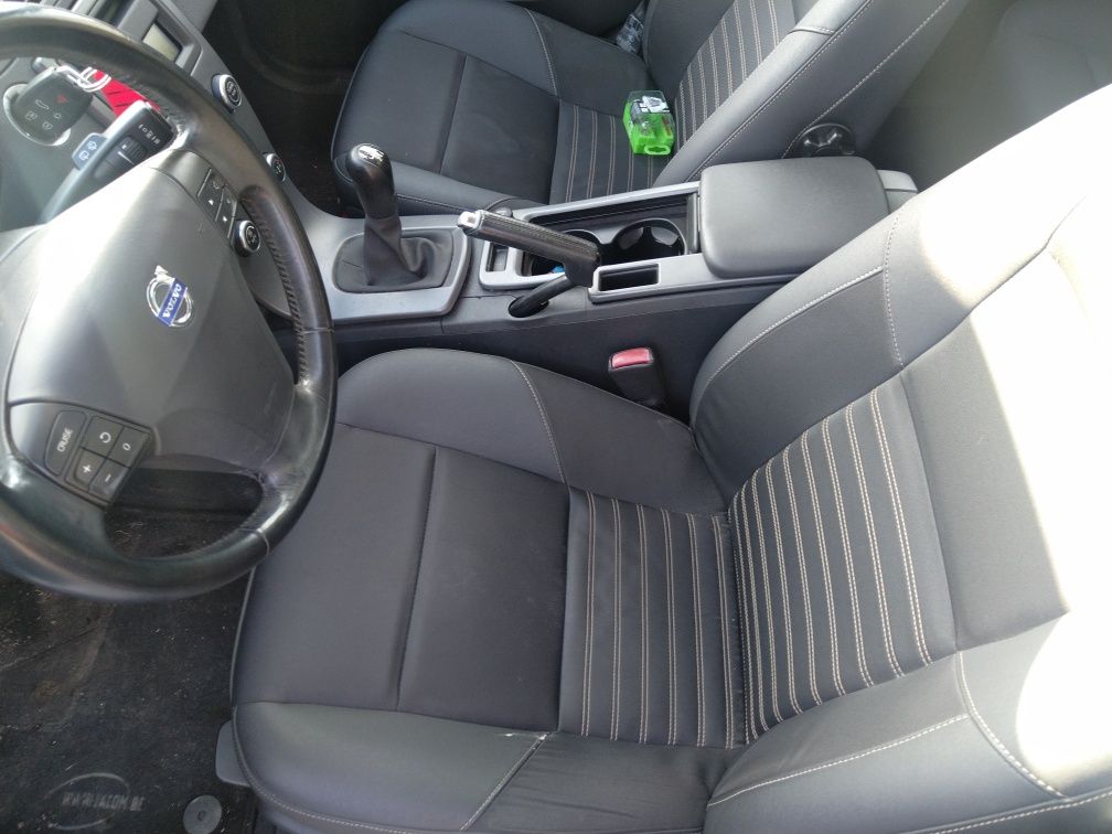 Volvo V50 înmatriculată în România in2024, stare foarte buna !