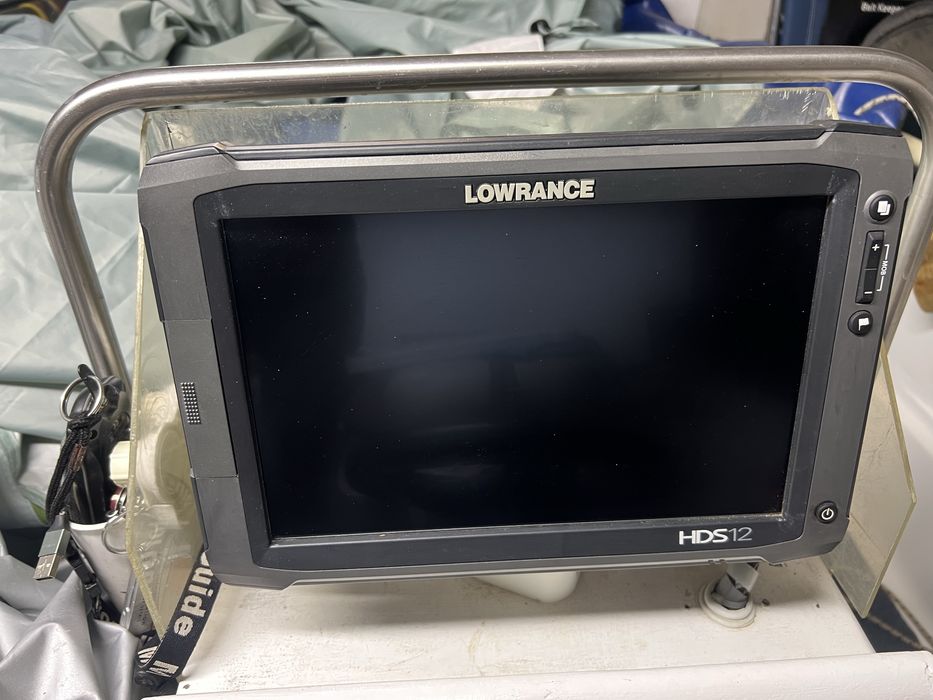 Сонар Lowrance HDS12 Gen2