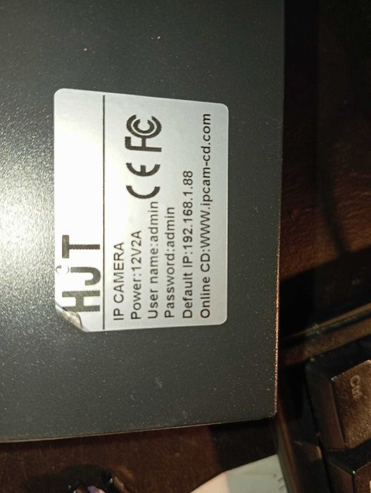 NVR 10 canale + HDD 3Tb + 6 camere IP 2-4MP + switch 1000Mbps