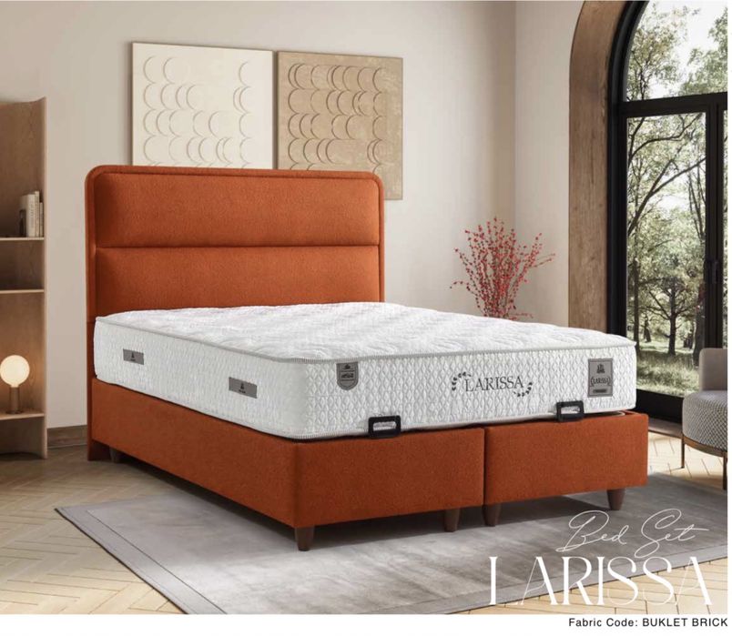 Тапицирана спалня Larissa Bed - Buklet Brick
