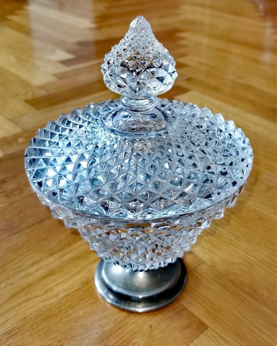 Антикварна винтидж ваза ръчна изработка духано стъкло цвят едноцветна