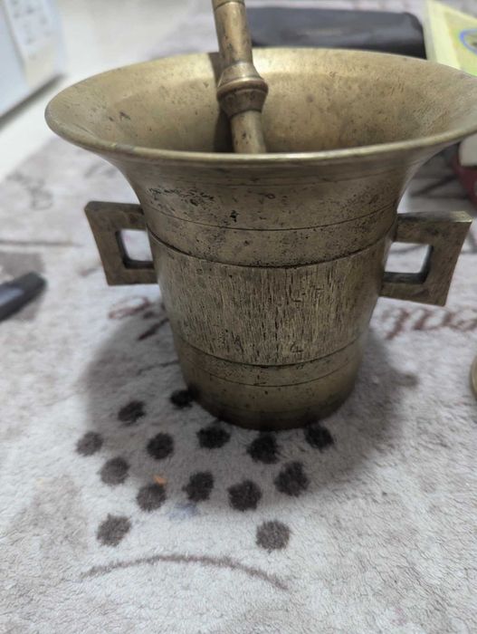 Mojar vechi din alamă MASIVĂ – început 1900, – PERFECT pentru decor!