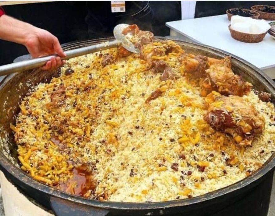 Повар..Палау басамын ,шашлык пісірем заказға