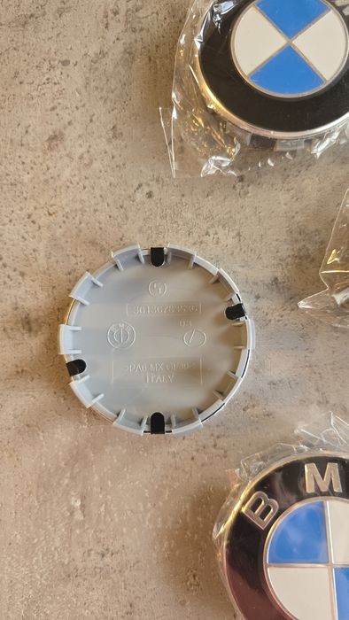 Set 4 Capace Emblema BMW