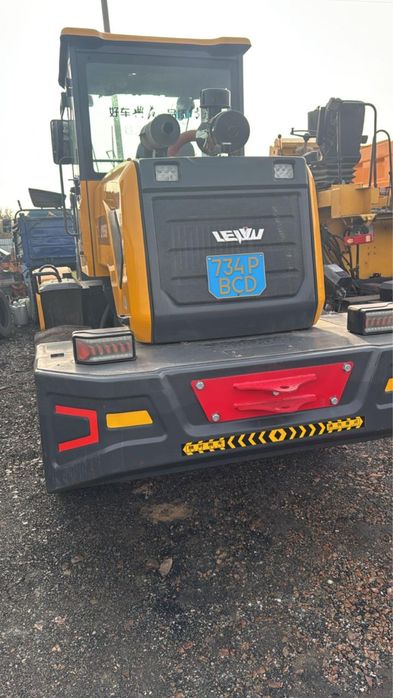 Погрузчик год 2024