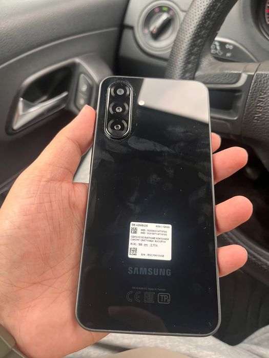Samsung a26 5g в новом состояний распечатан все работает есть коробка