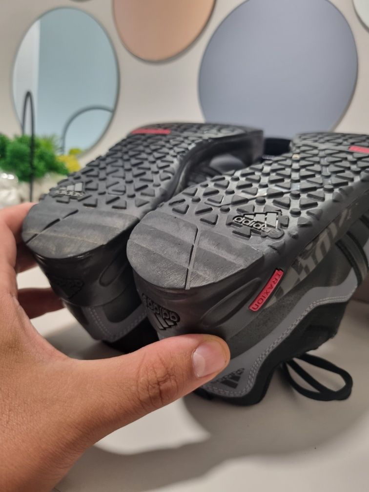 Adidas terex swift solo 2