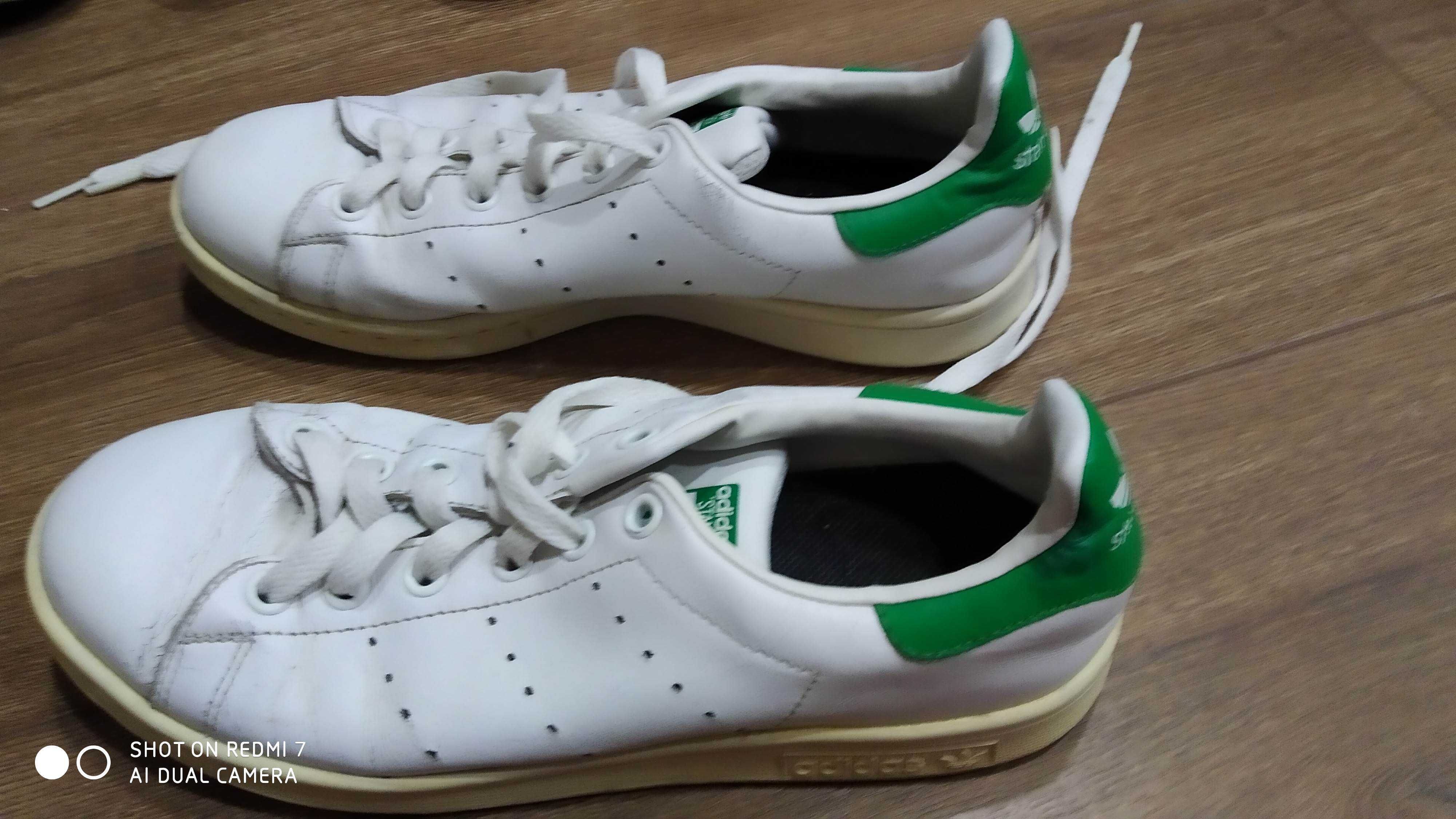 маратонки adidas