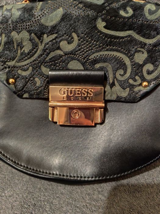 Дамска чанта Guess