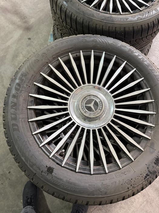 Vand cauciucuri+jante mercedes r18 de iarna