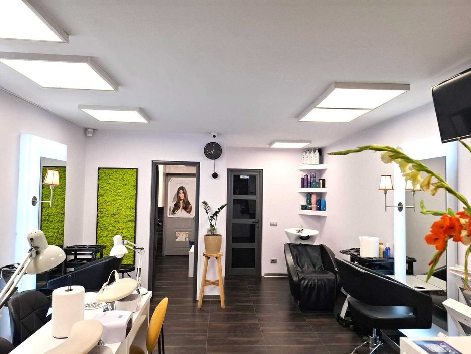 Salon Elyzee – București, Sector 2 –Căutăm manichiuristă cu experiență