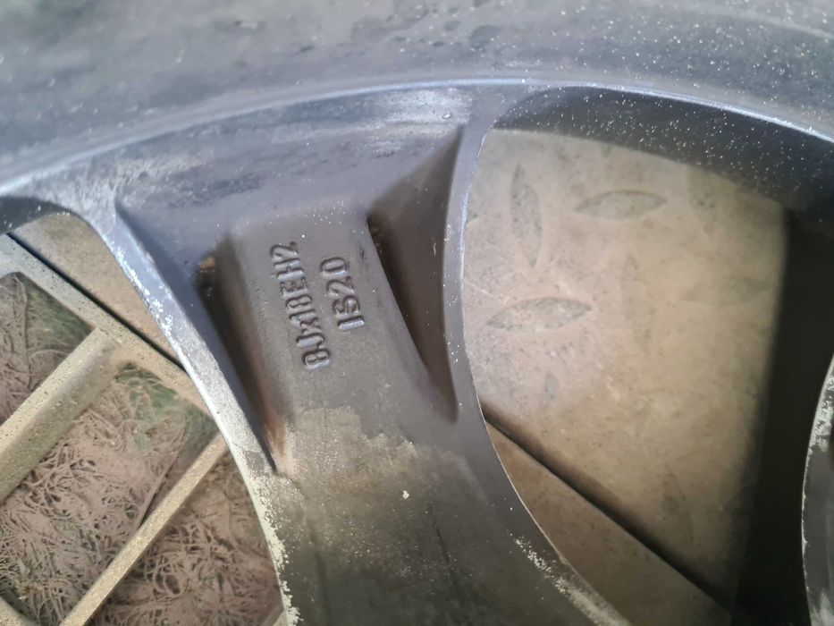 Джанта с гума бмв 225/45/18