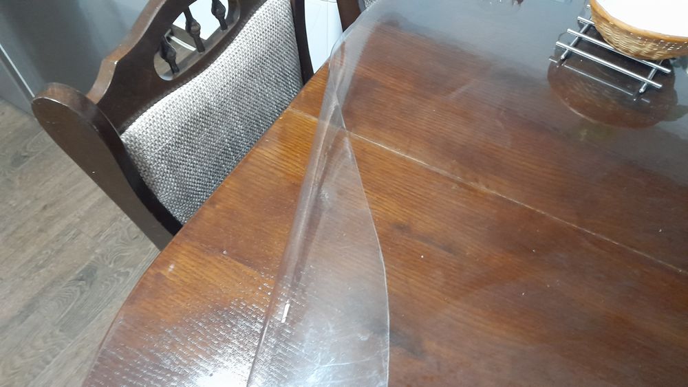 Set masa ovala, extensibila, din lemn masiv, cu 6 scaune