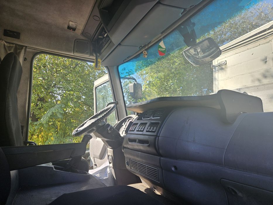 Бордови камион DAF