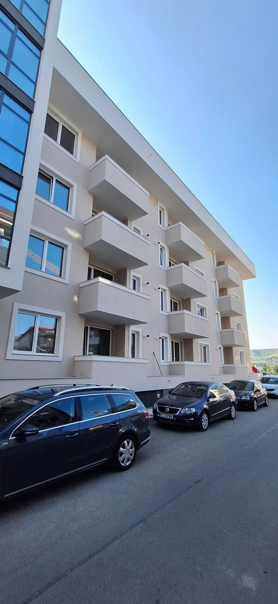 PF dau in chirie Ap. 2 cam Floresti, Cetatii 330D, bloc nou, et. 1